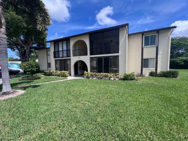 5900 Whispering Pine Way B-2, sold in Pine Ridge Iv Condo, Greenacres, FL