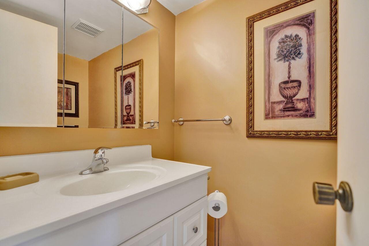 5900 Whispering Pine Way B-2, Greenacres, FL 33463 photo 16
