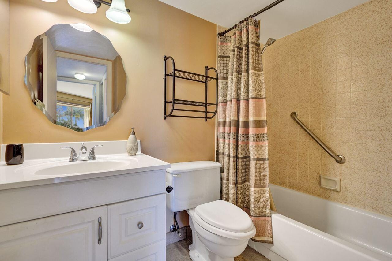5900 Whispering Pine Way B-2, Greenacres, FL 33463 photo 17
