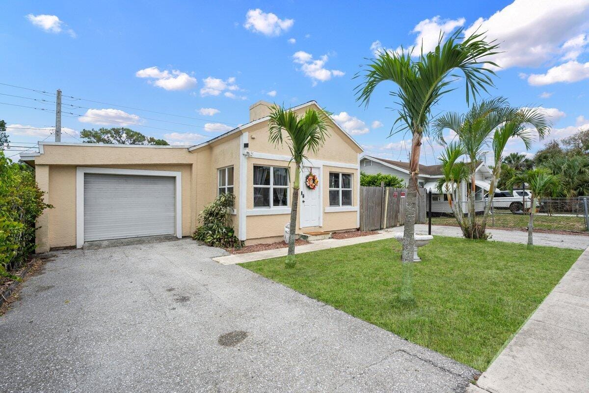 124 Jackson Avenue, Greenacres, FL 33463