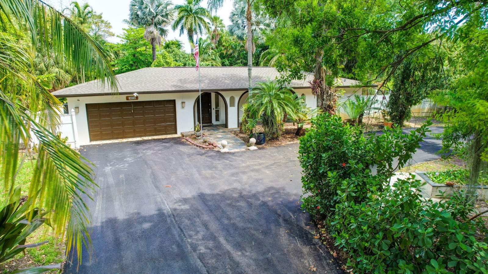 3 bedroom home for sale at 3272 3rd, Oakland Park, FL 33309 — $1,195,000