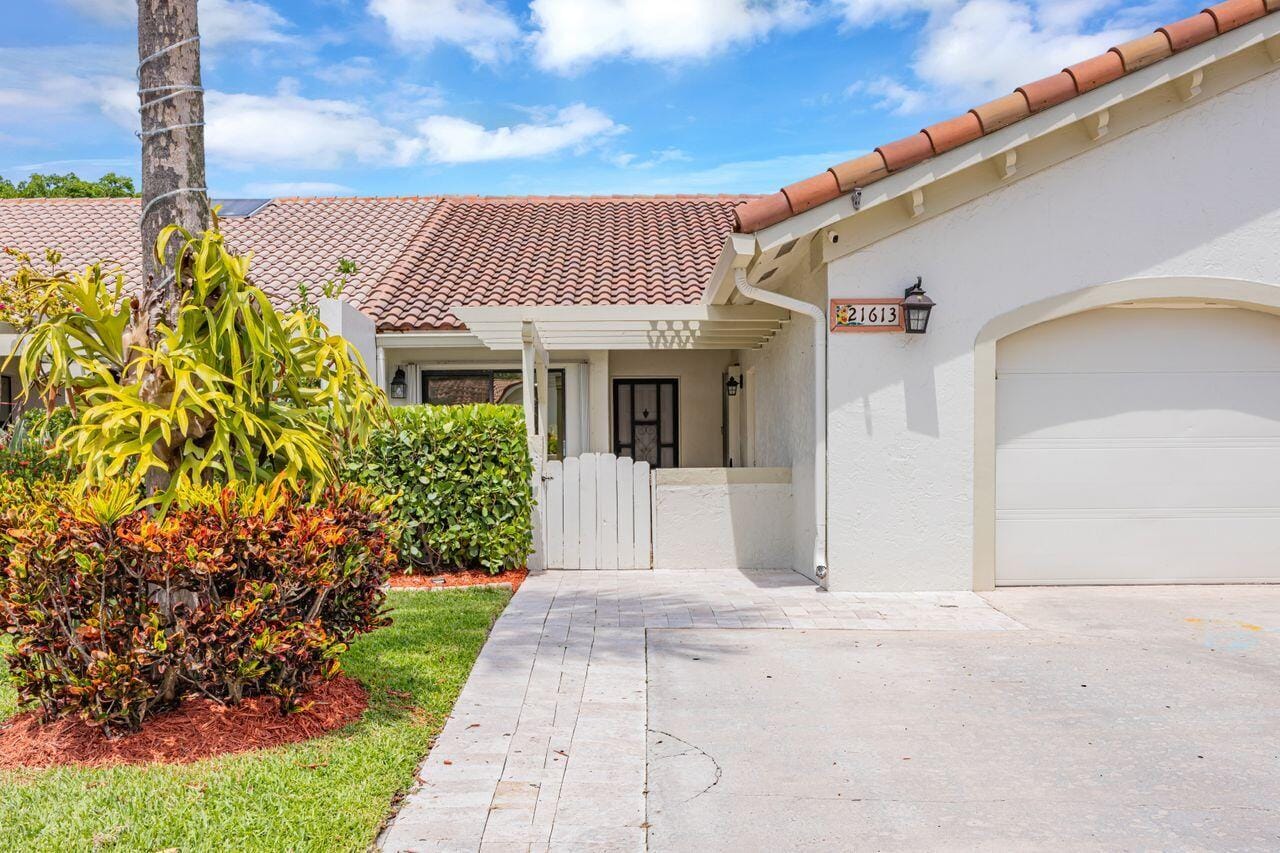 21613 Coronado Avenue, Boca Raton, FL 33433