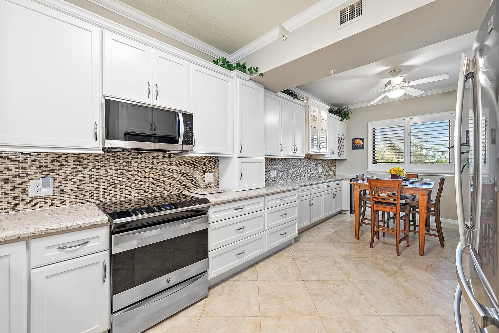 370 Golfview Road 304, North Palm Beach, FL 33408 photo 3