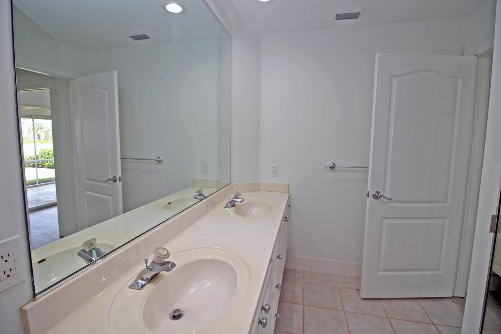 8185 SE Paurotis Lane, Hobe Sound, FL 33455 photo 13