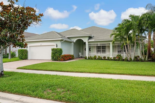 225 NW Magnolia Lakes Boulevard, Port St. Lucie, FL 34986