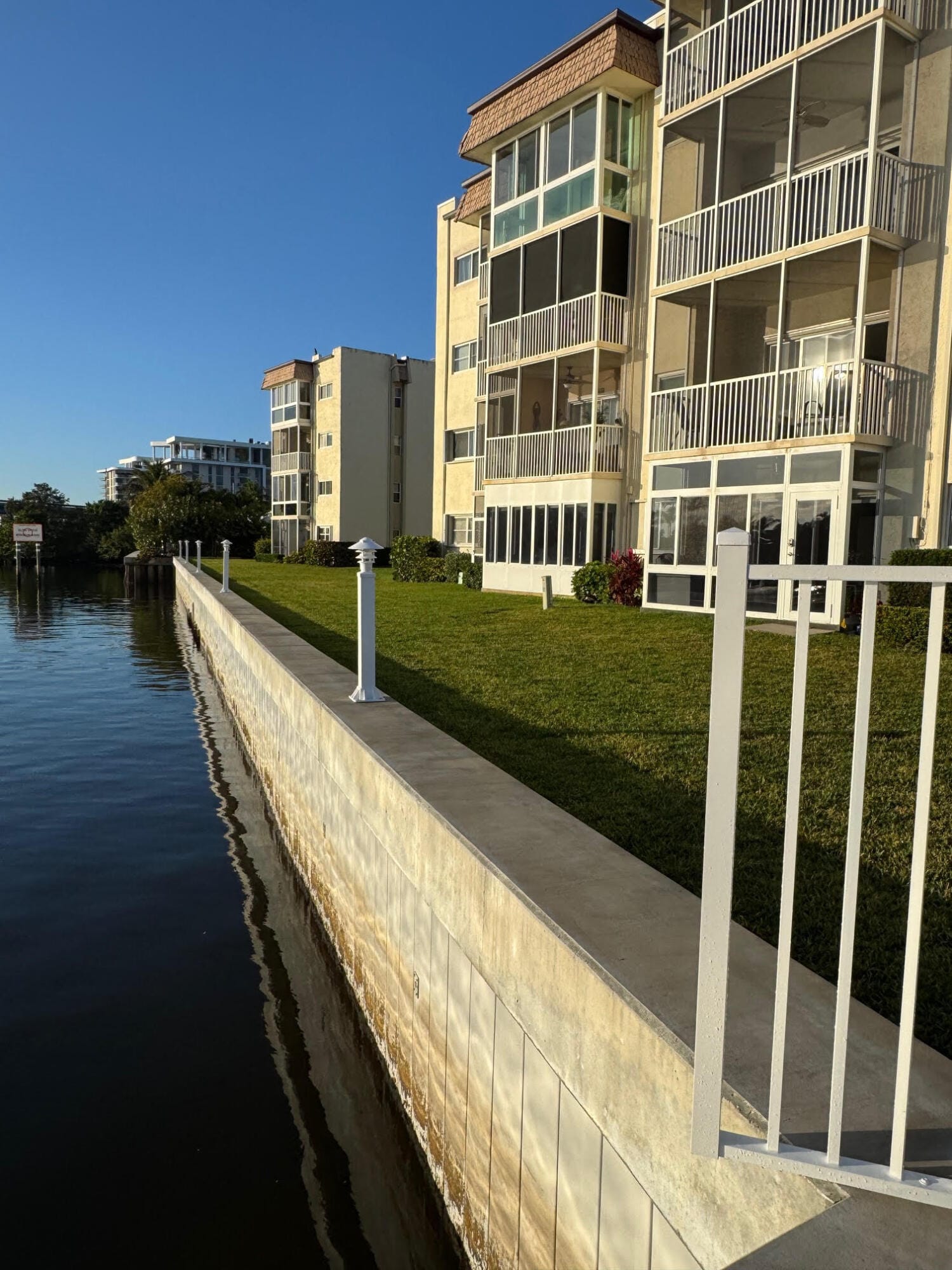 640 Snug Harbor Drive F6 — photo 10