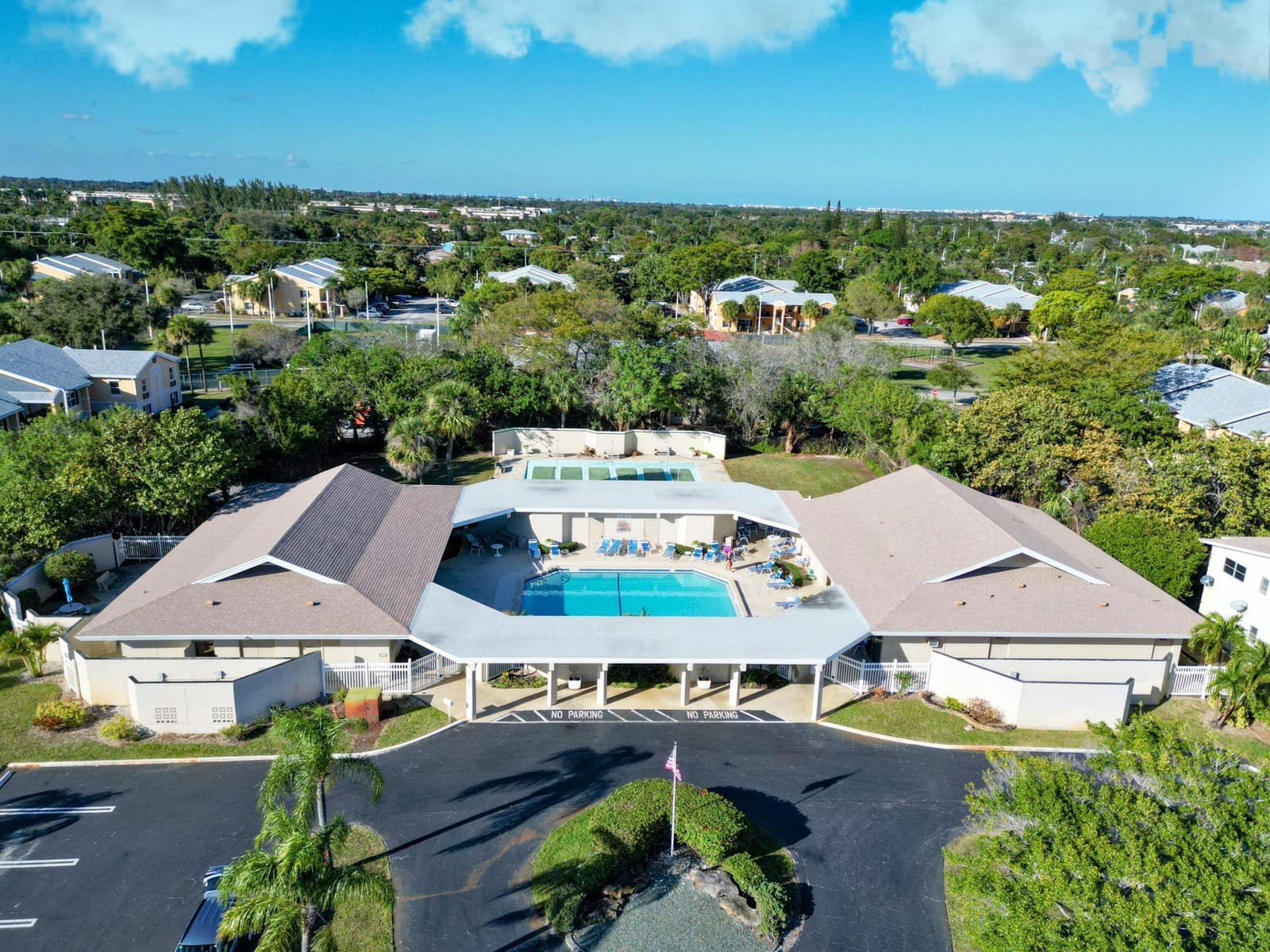 301 Circle Drive S 103, Boynton Beach, FL 33435 photo 29