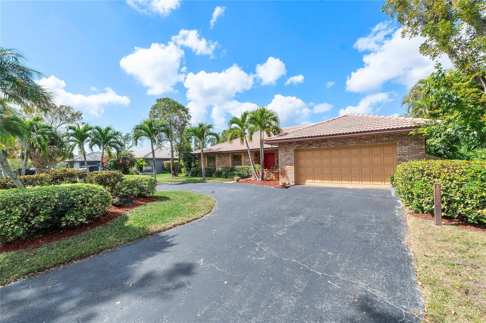 11217 NW 10th Manor — photo 3