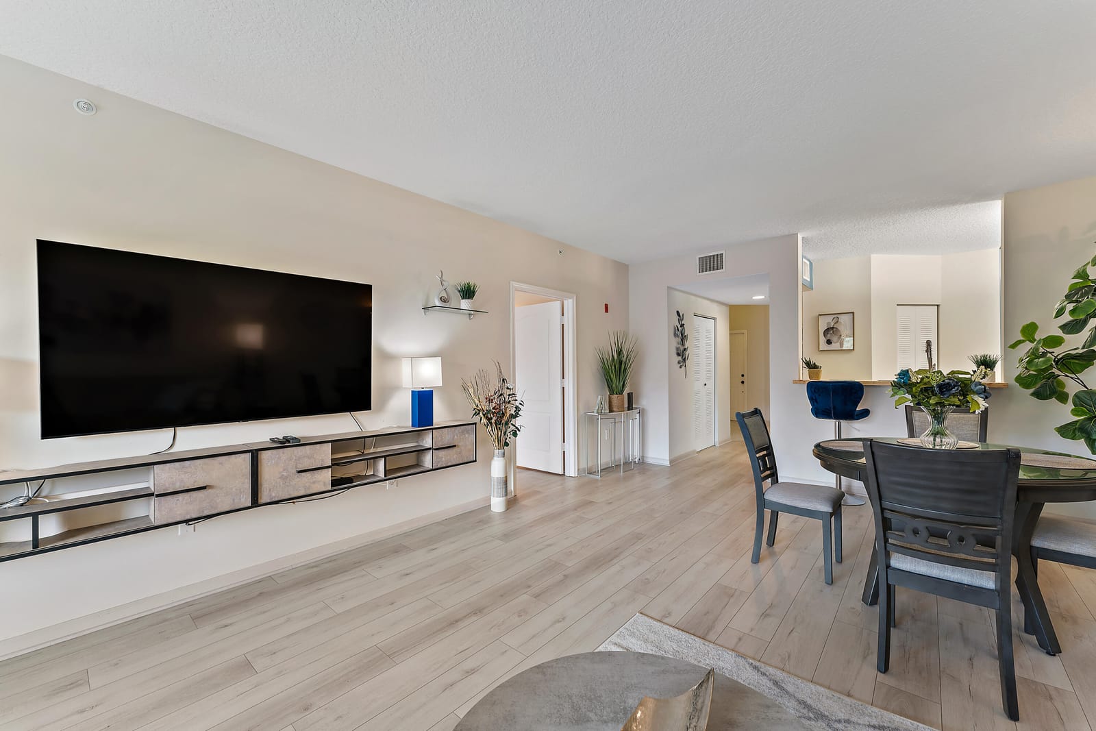 500 Uno Lago Drive 204, Juno Beach, FL 33408 photo 21