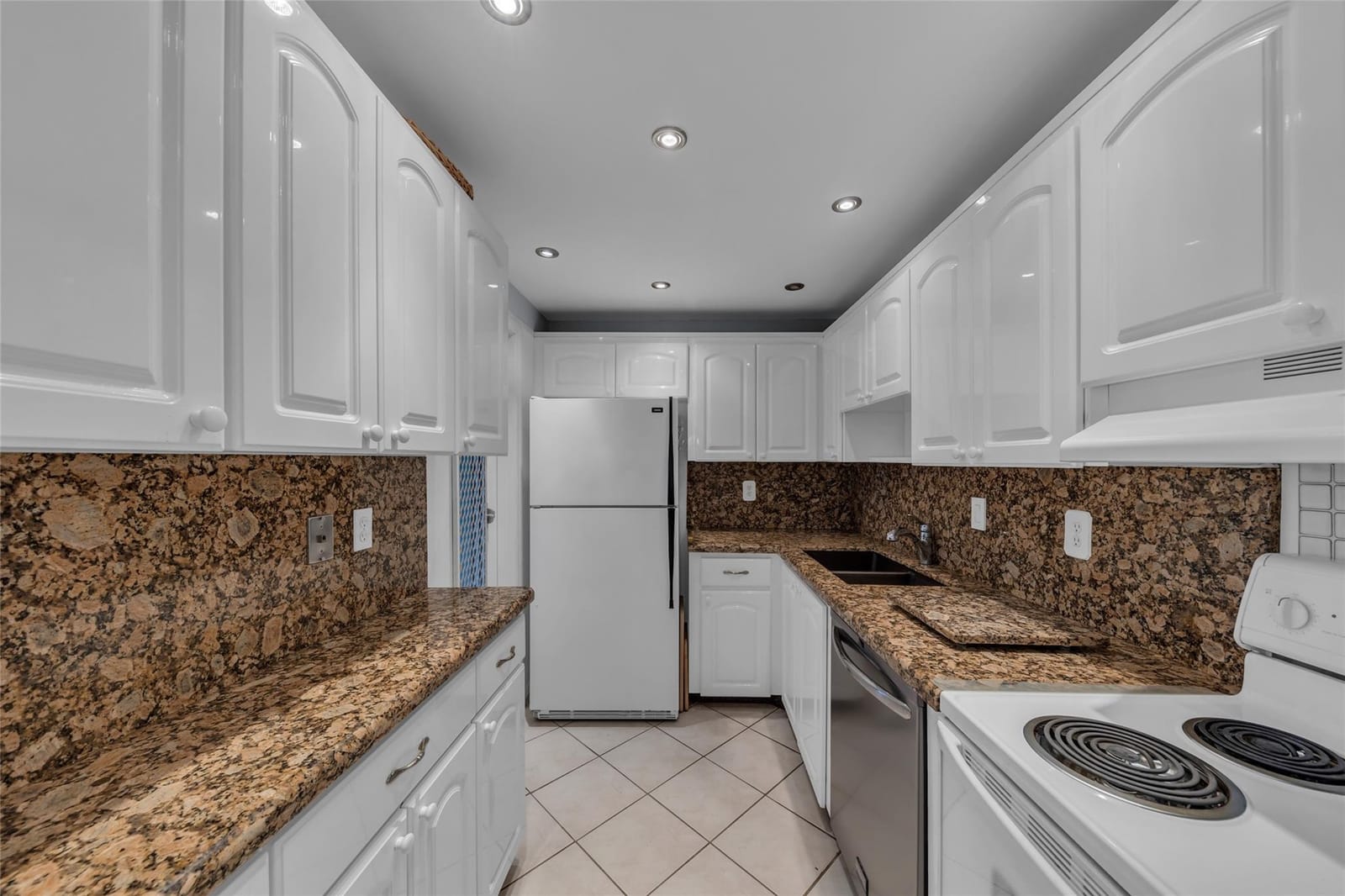 400 SE 10th Street 110, Deerfield Beach, FL 33441 photo 14