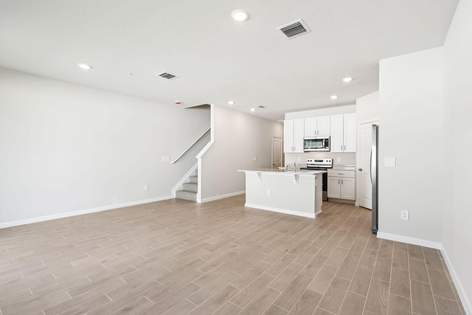 522 Salisbury Circle — photo 3