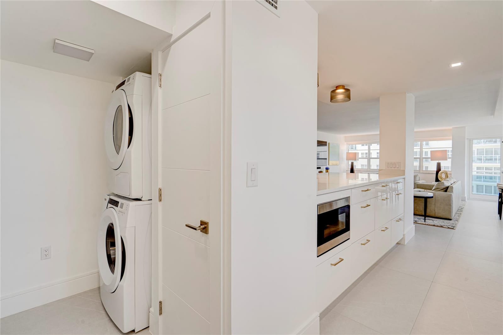3430 Galt Ocean Drive 1011 — photo 11