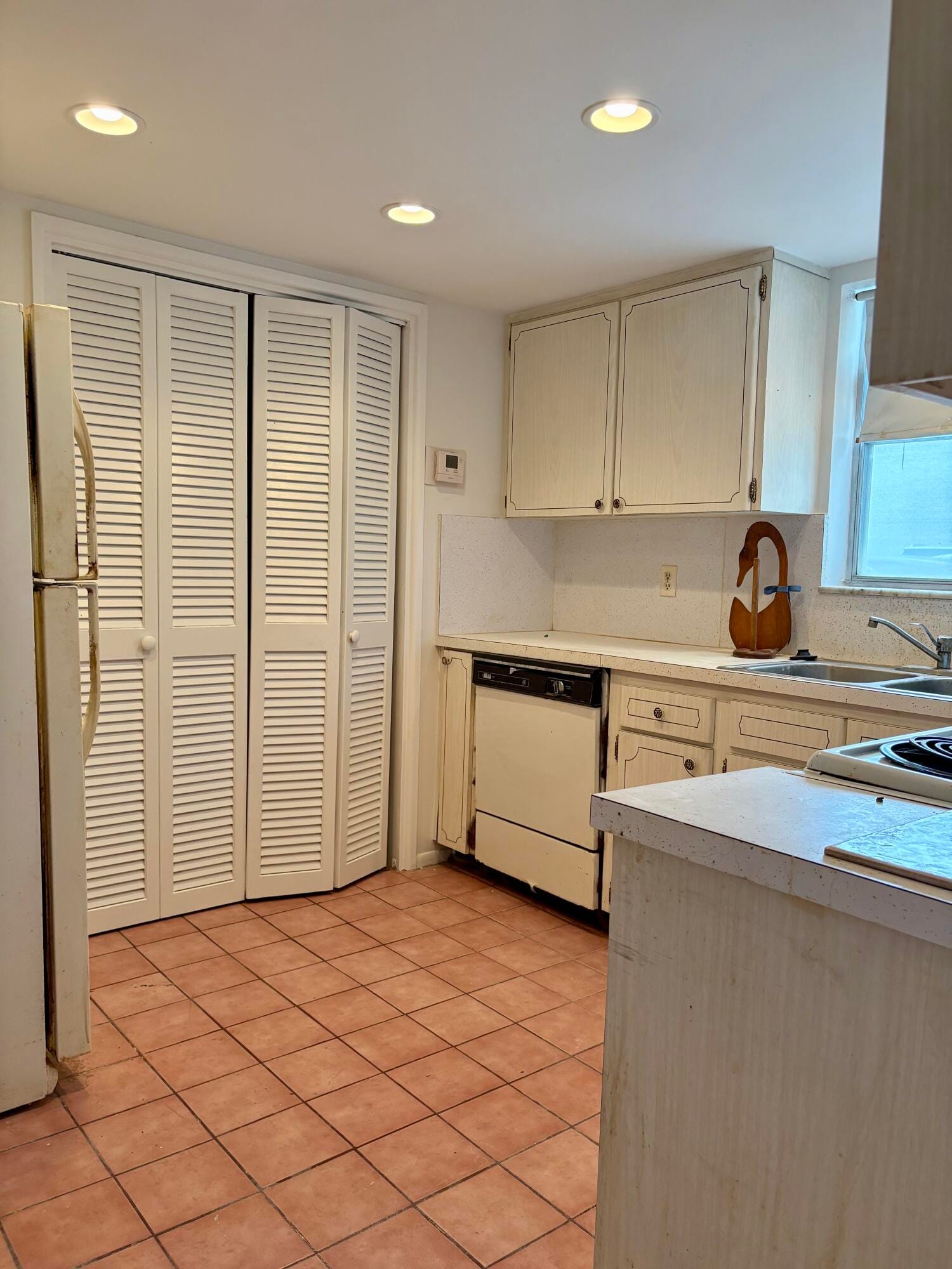2540 Boundbrook Boulevard 110, Palm Springs, FL 33406 photo 8