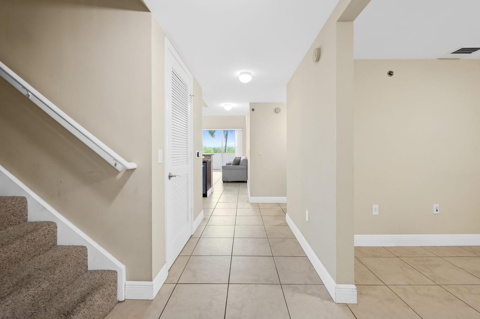 2641 N Flamingo Road TH7 — photo 12
