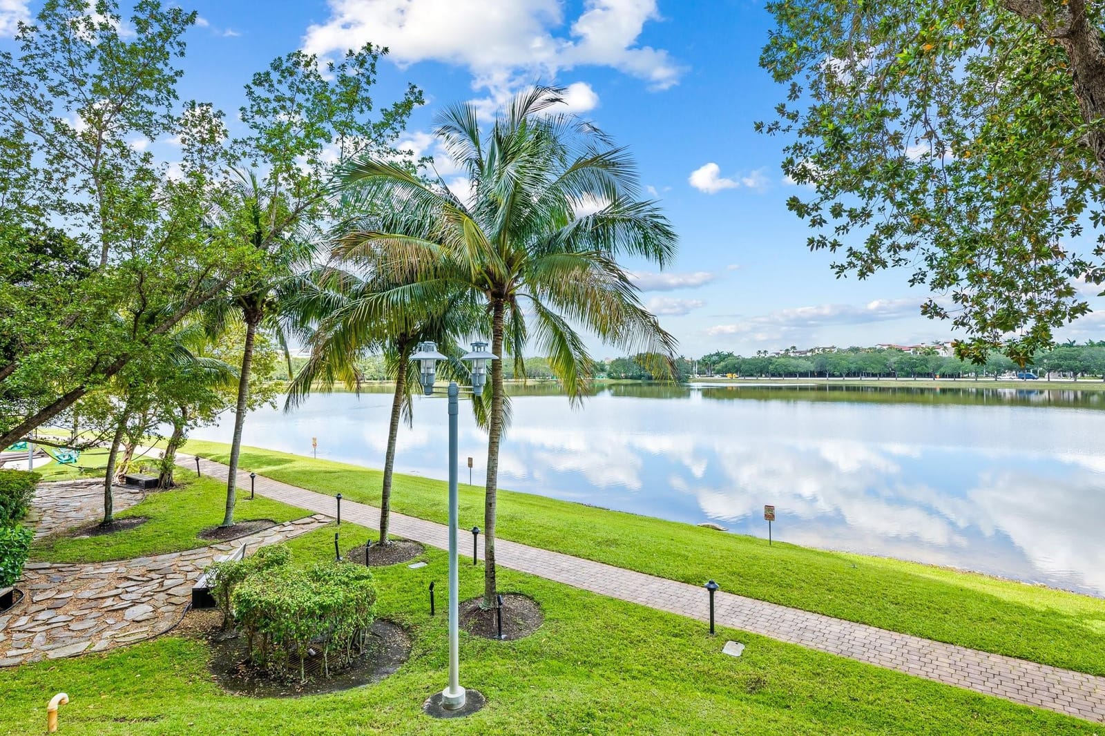 2641 N Flamingo Road TH7, Sunrise, FL 33323 photo 21