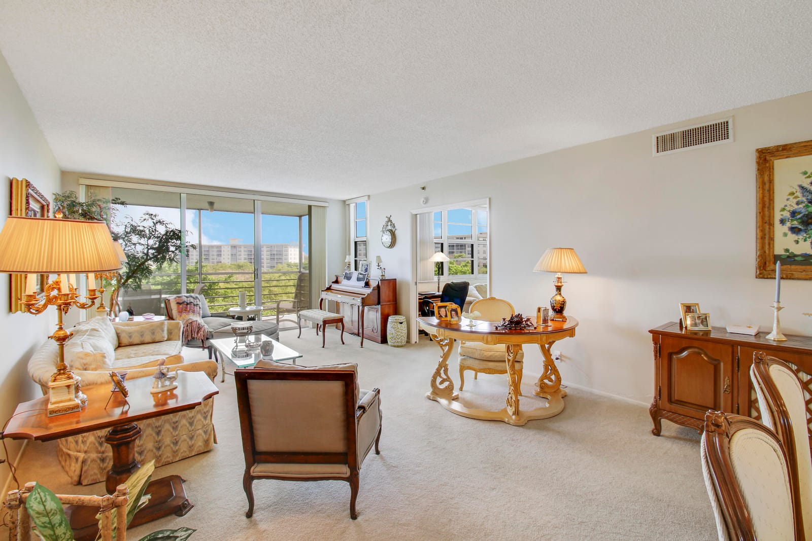 4015 W Palm Aire Drive 704 — photo 9