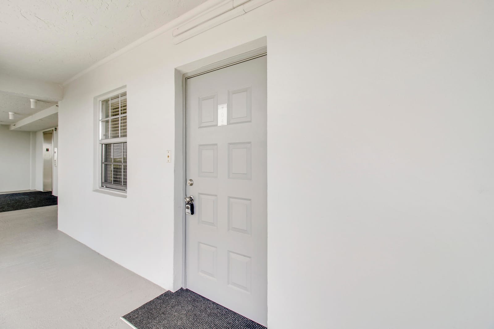 4015 W Palm Aire Drive 704 — photo 3