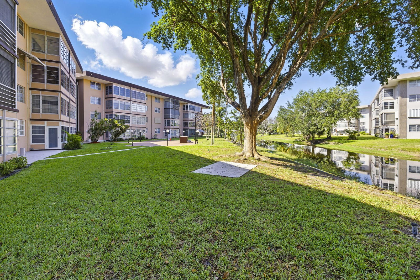 2951 NW 46th Avenue 407, Lauderdale Lakes, FL 33313 photo 22