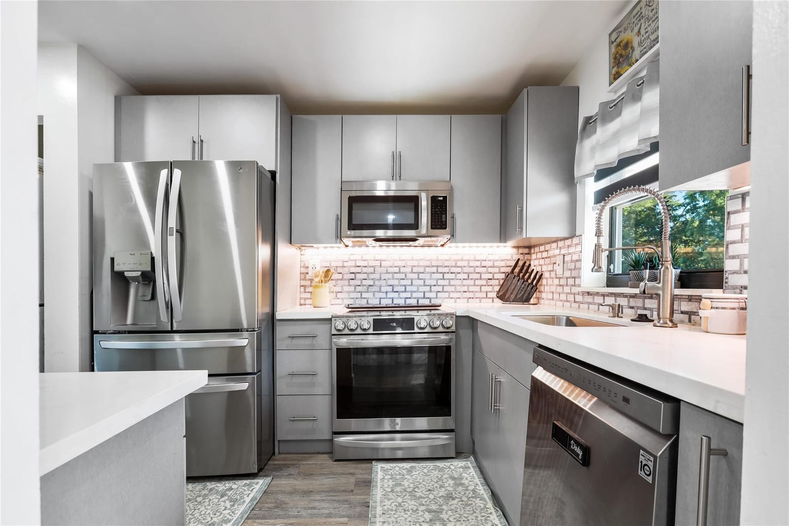 10123 Sunrise Lakes Boulevard 307, Sunrise, FL 33322