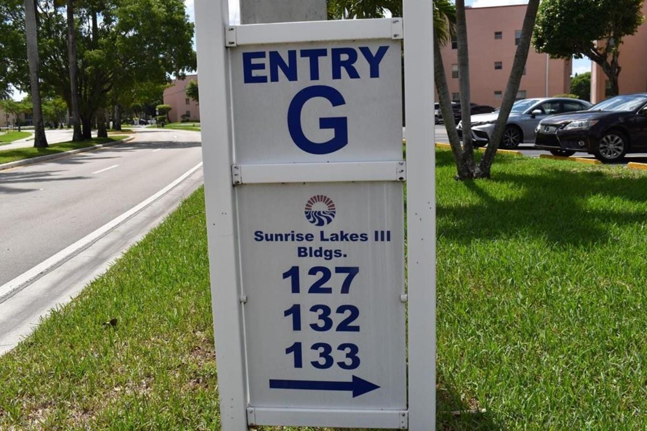 9460 Sunrise Lake Boulevard 212, Sunrise, FL 33322 photo 27