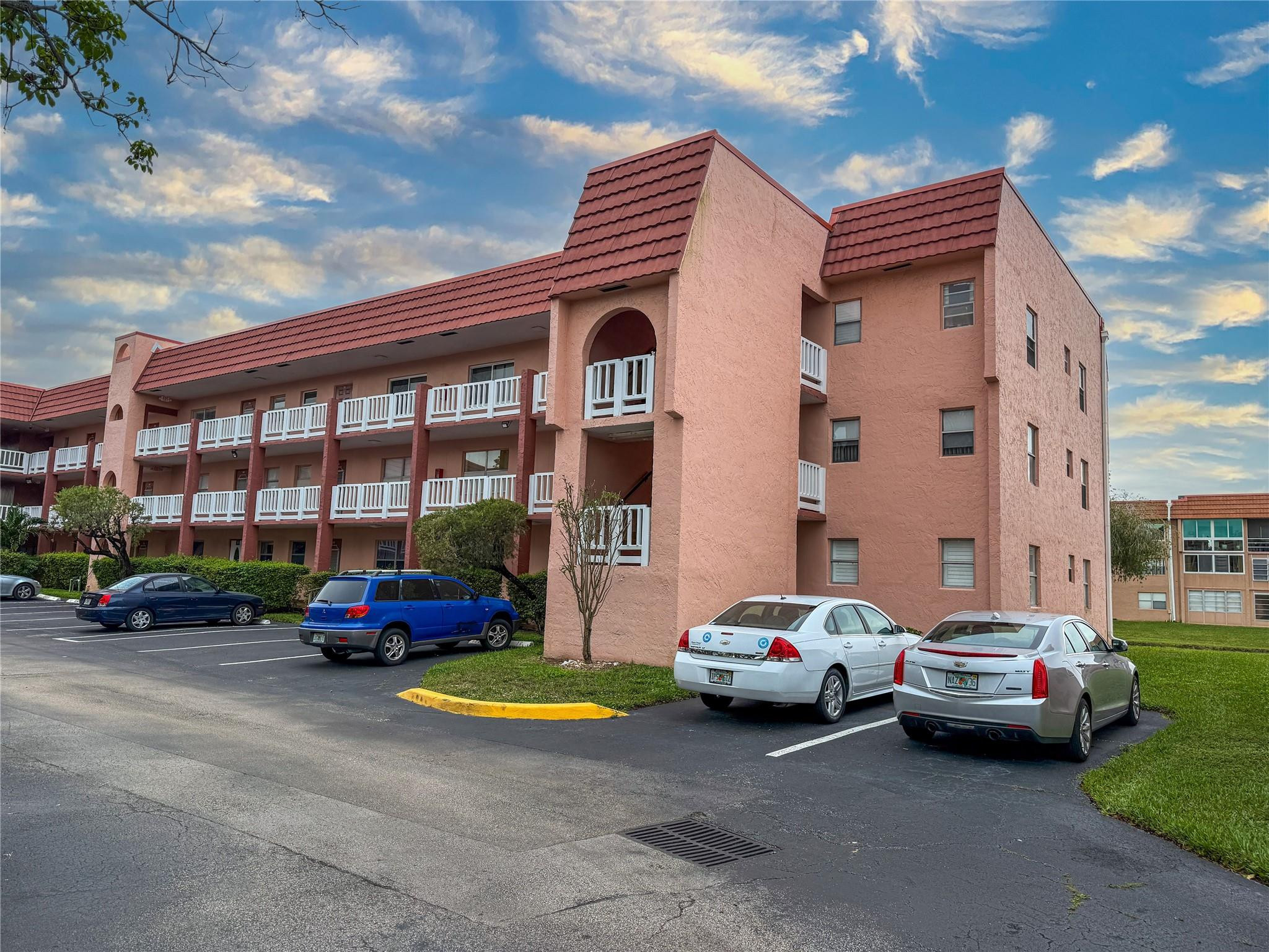 9460 Sunrise Lake Boulevard 212, Sunrise, FL 33322, Sunrise