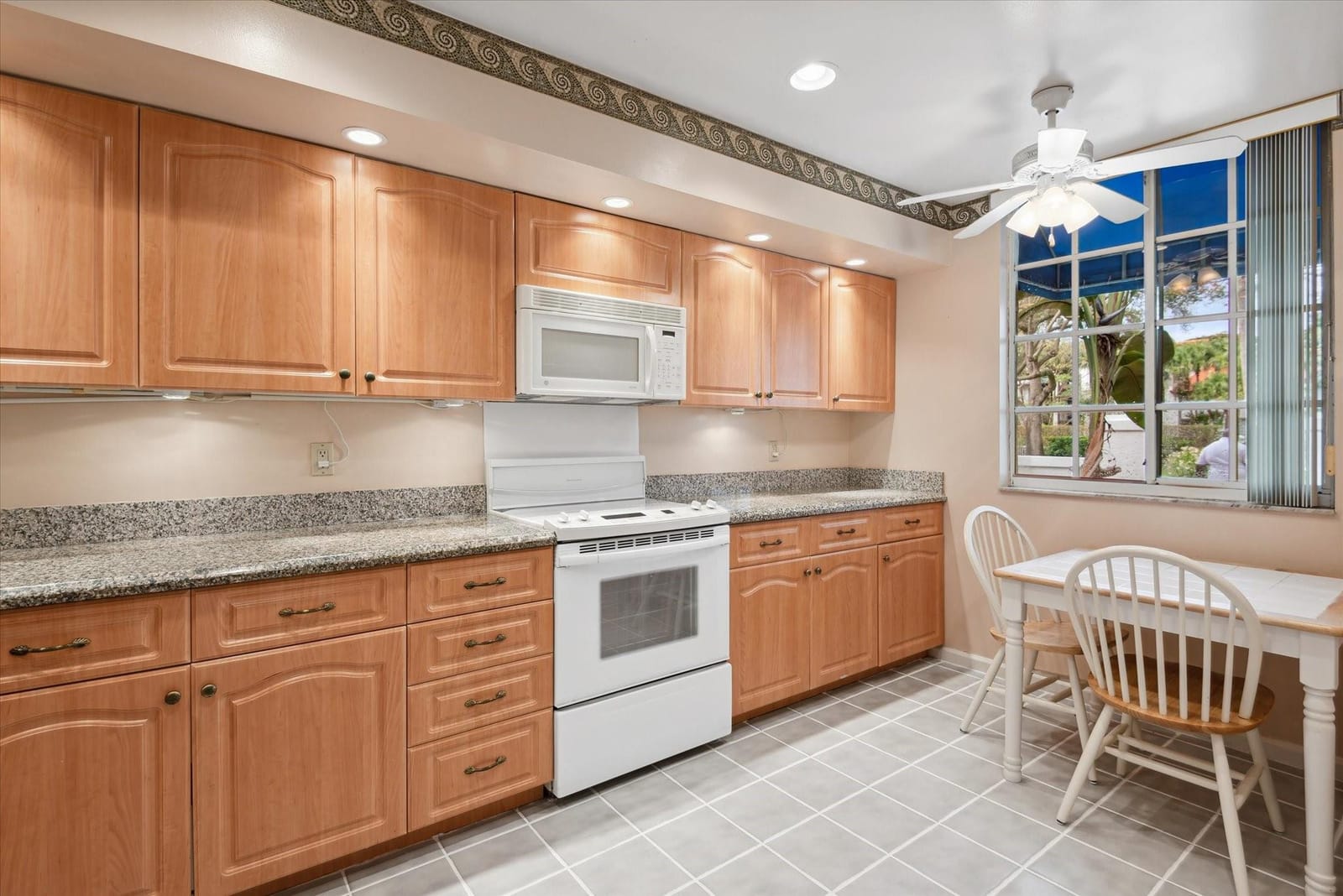 4130 W Palm Aire Drive 301A — photo 10