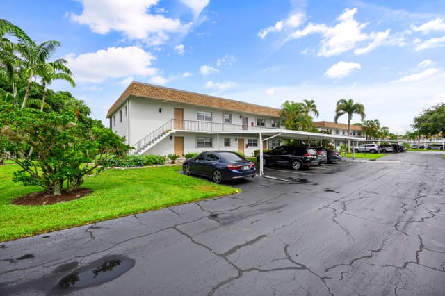 2950 SE Ocean Boulevard 9-5, Stuart, FL 34996