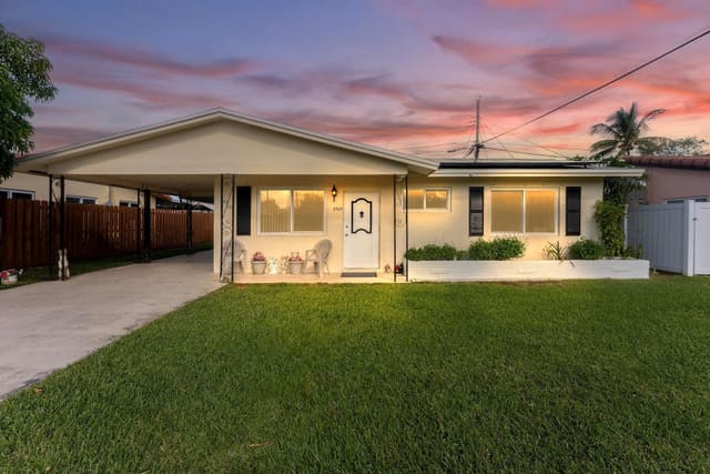 2703 NW 51st Place, sold in Tamarac Lakes North, Fort Lauderdale, FL