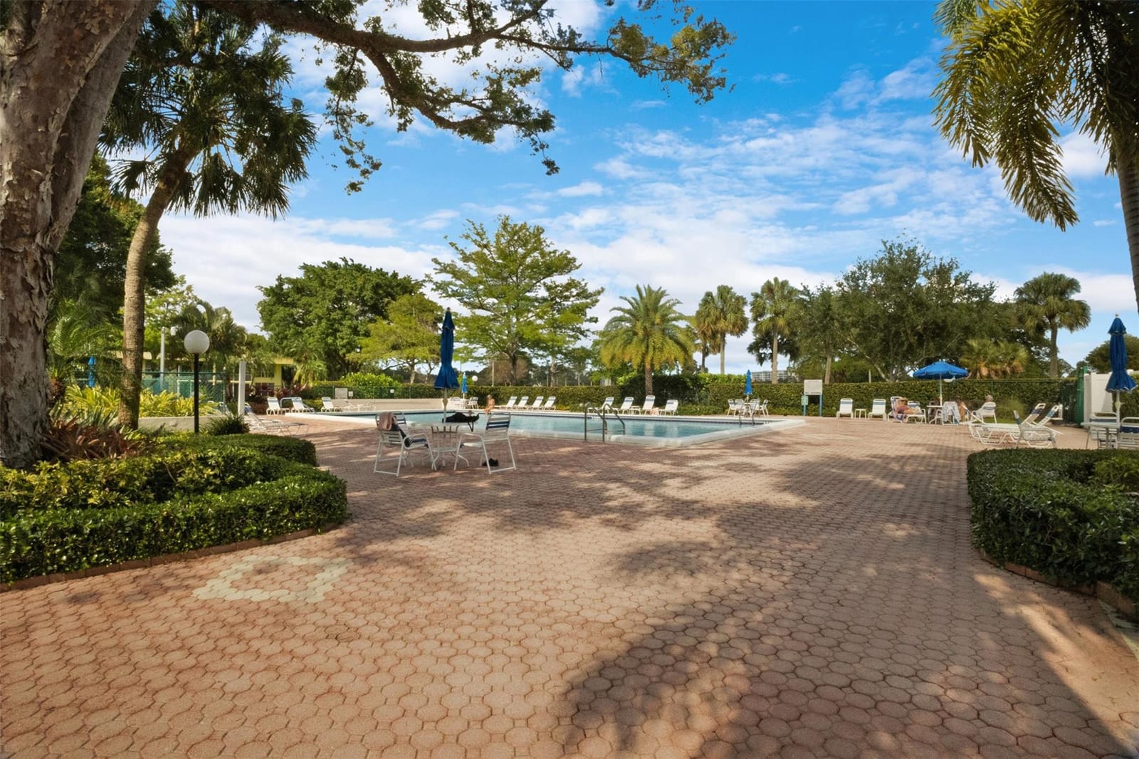 605 Oaks Drive 905, Pompano Beach, FL 33069 photo 26