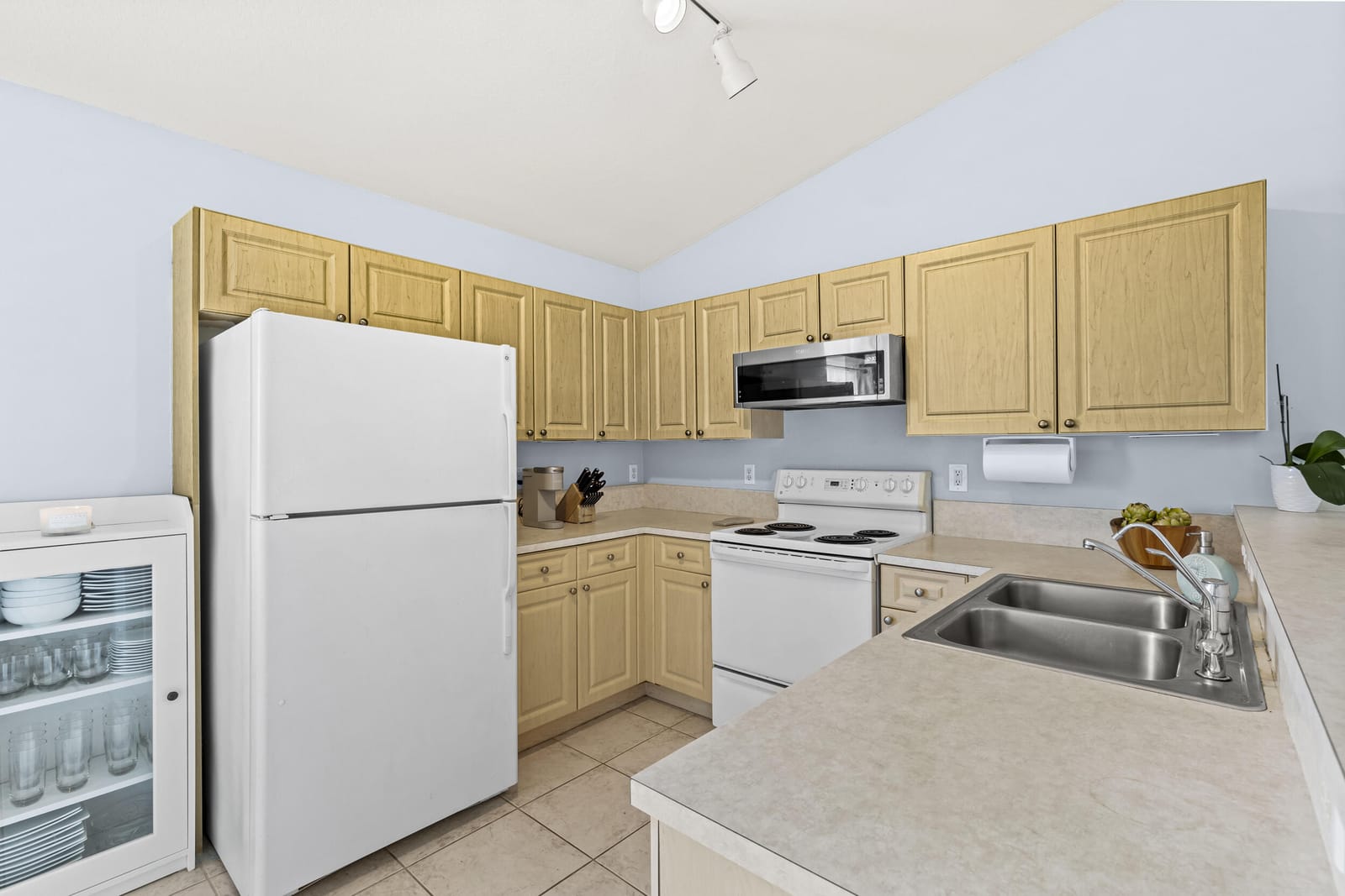 2829 SW Montego Terrace, Stuart, FL 34997 photo 8