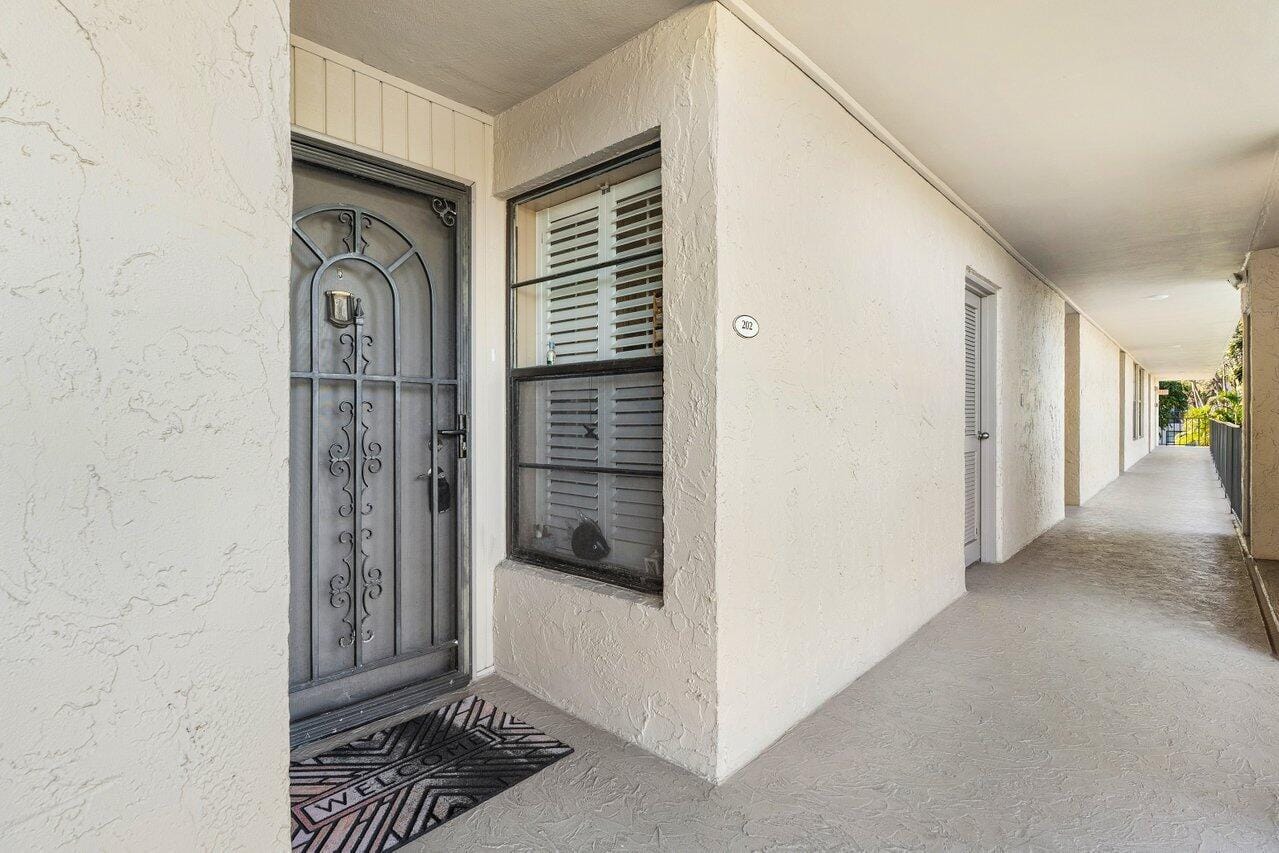 10 Royal Palm Way Unit 202, Boca Raton, FL 33432 photo 27