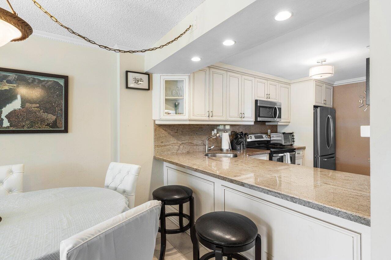 10 Royal Palm Way Unit 202, Boca Raton, FL 33432 photo 9