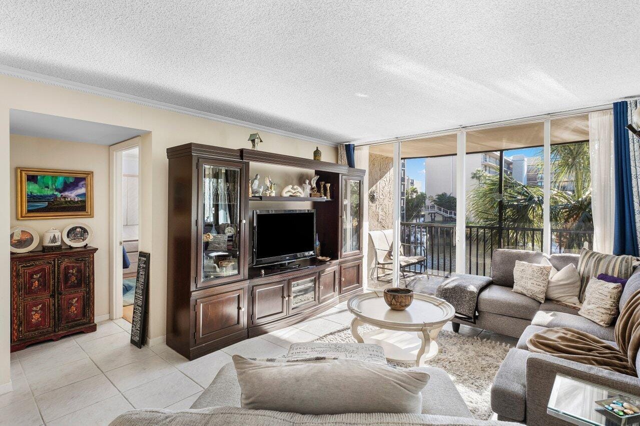 10 Royal Palm Way Unit 202, Boca Raton, FL 33432 photo 10