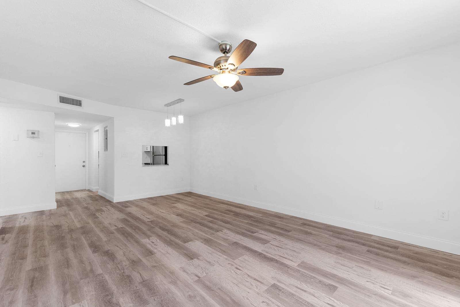 8000 Sunrise Lakes Drive E 112, Sunrise, FL 33322 photo 13