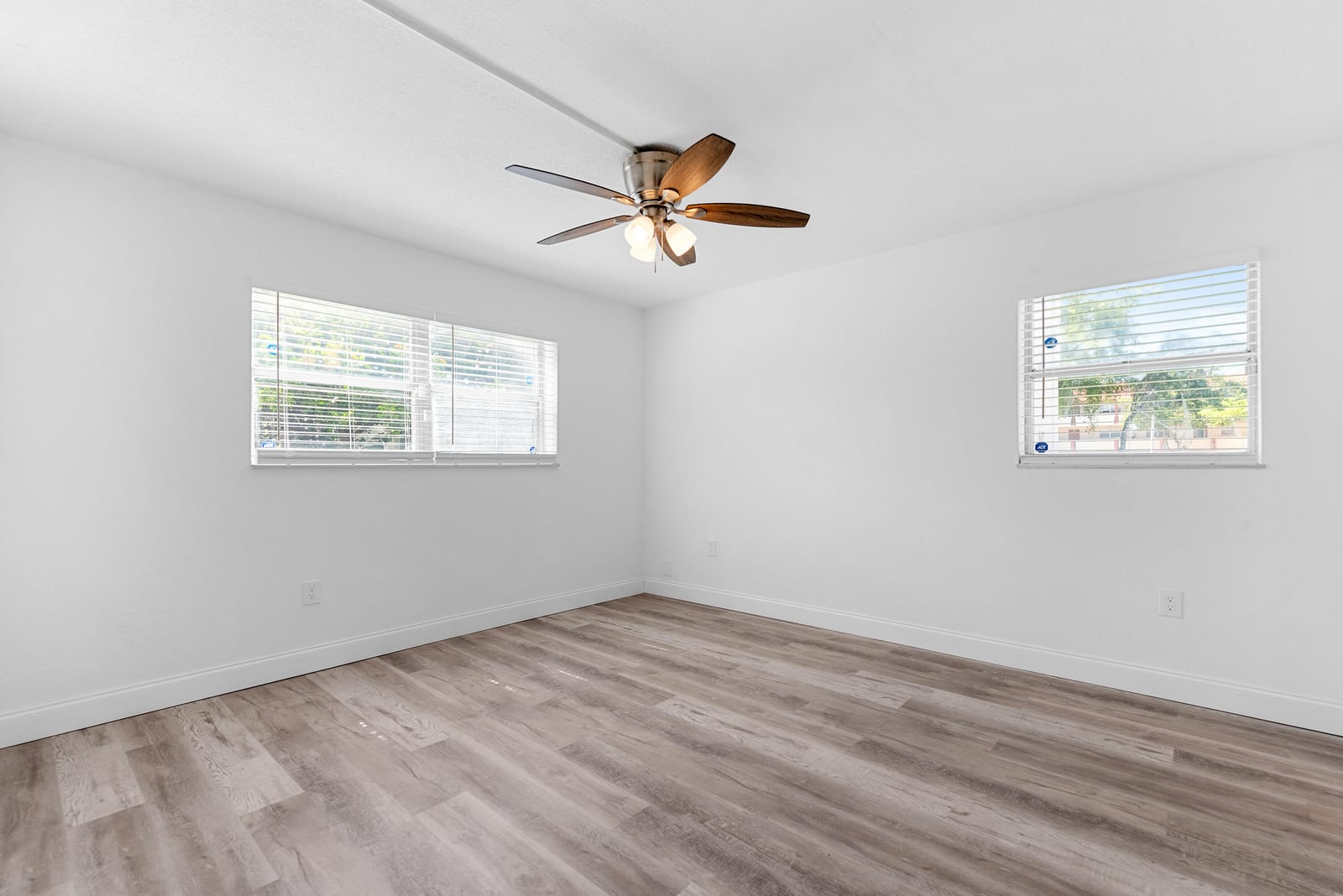 8000 Sunrise Lakes Drive E 112, Sunrise, FL 33322 photo 14
