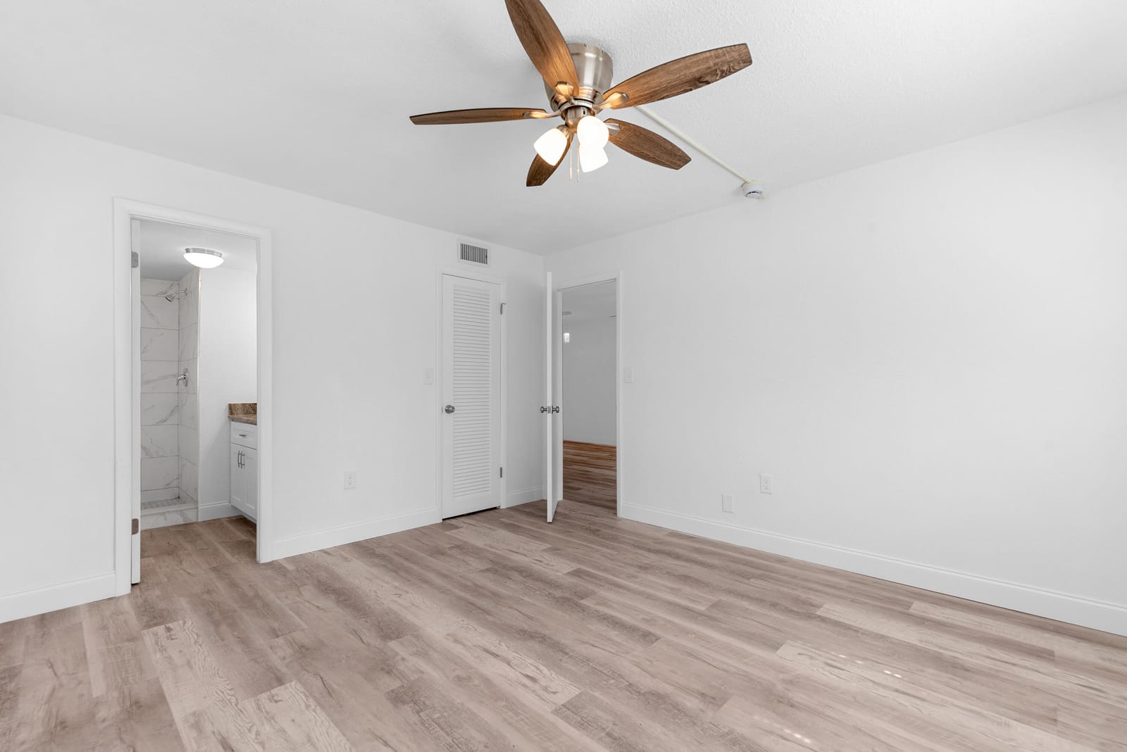 8000 Sunrise Lakes Drive E 112, Sunrise, FL 33322 photo 15