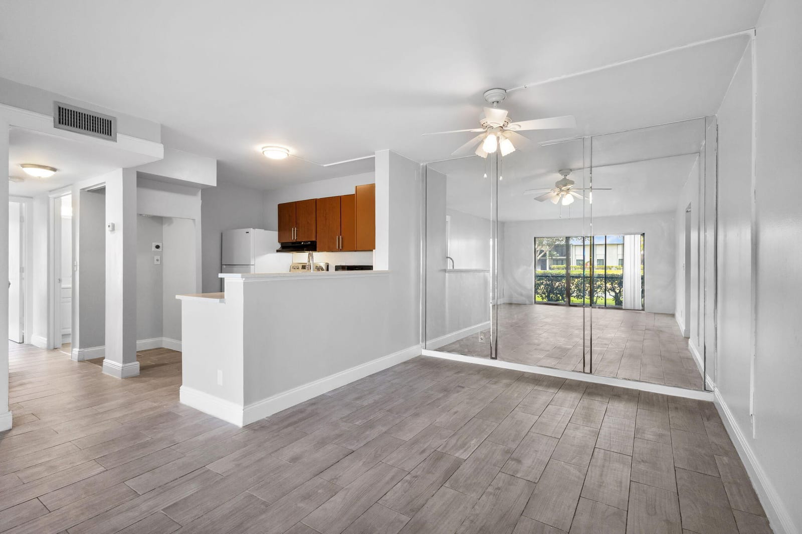 1011 Green Pine Boulevard G1 — photo 5