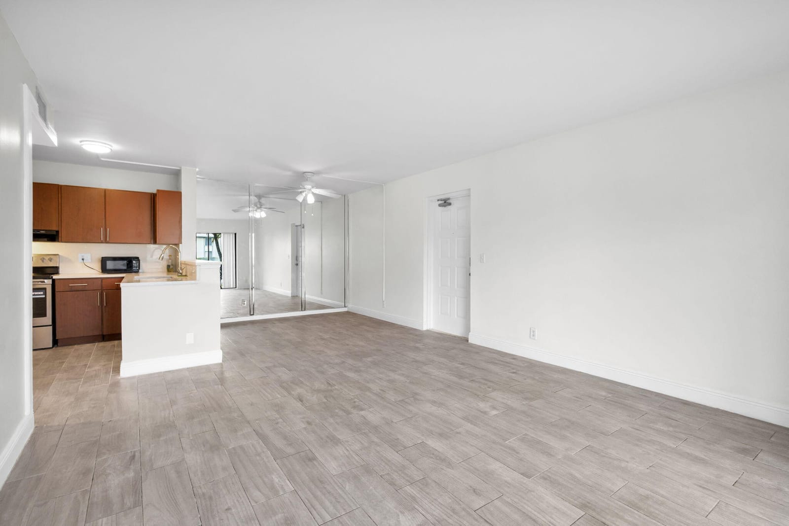 1011 Green Pine Boulevard G1 — photo 8
