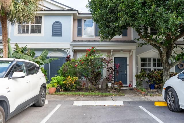 3332 Confetti Lane, sold in Fiesta, Margate, FL