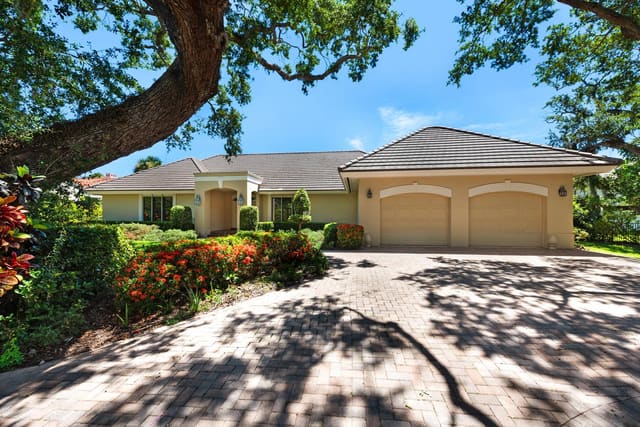 370 Shores Drive, Indian River Shores, FL 32963
