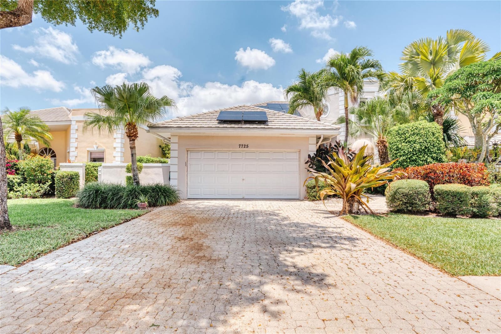 7725 Travelers Tree Drive, Boca Raton, FL 33433