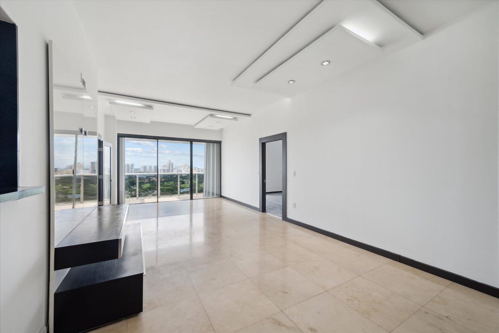 3625 N Country Club Drive Ph 8, Aventura, FL 33180 photo 4