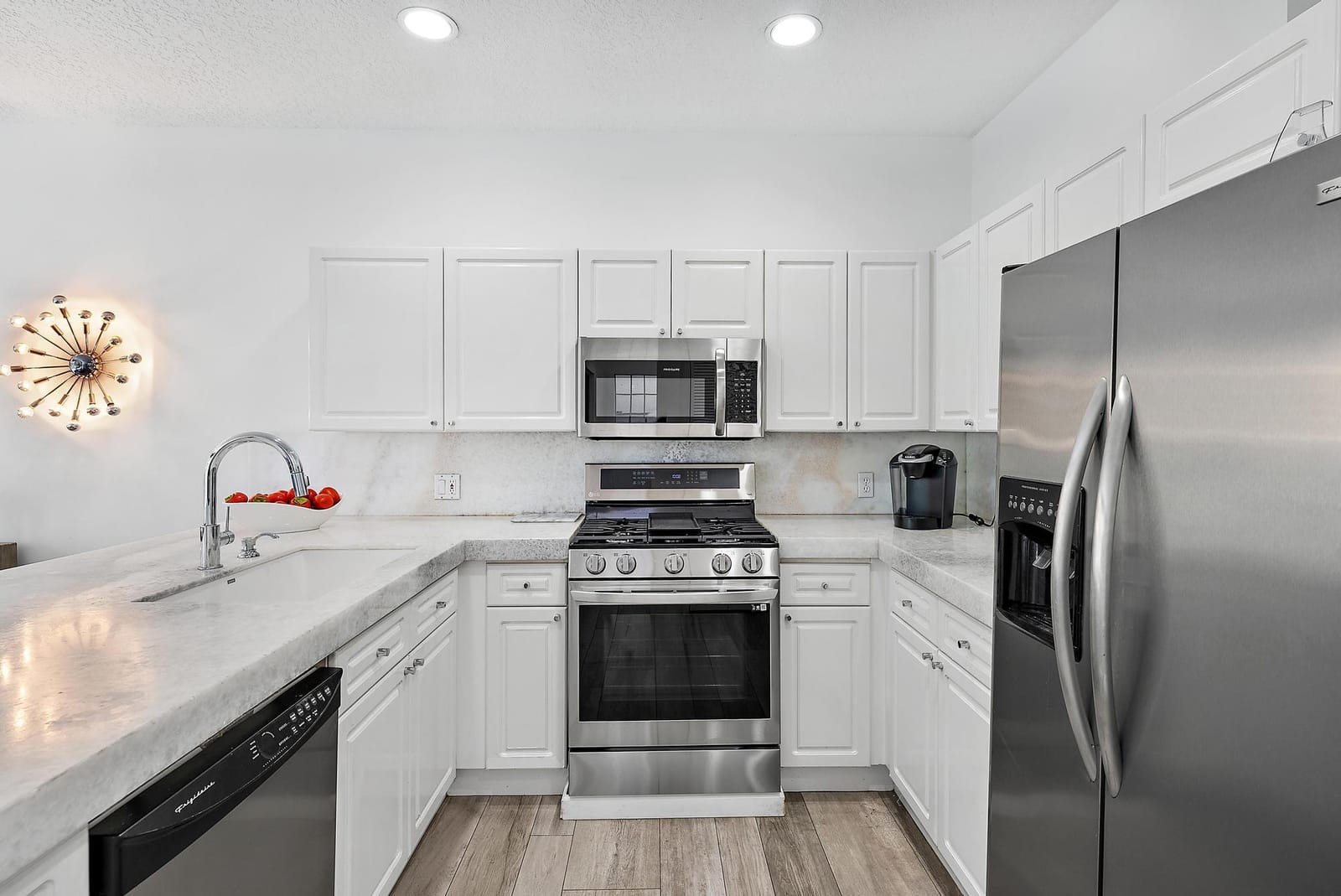 8208 Heritage Club Drive — photo 8