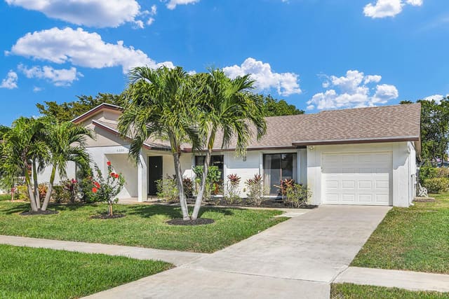 6335 Hitchin Post Way, Delray Beach, FL 33484