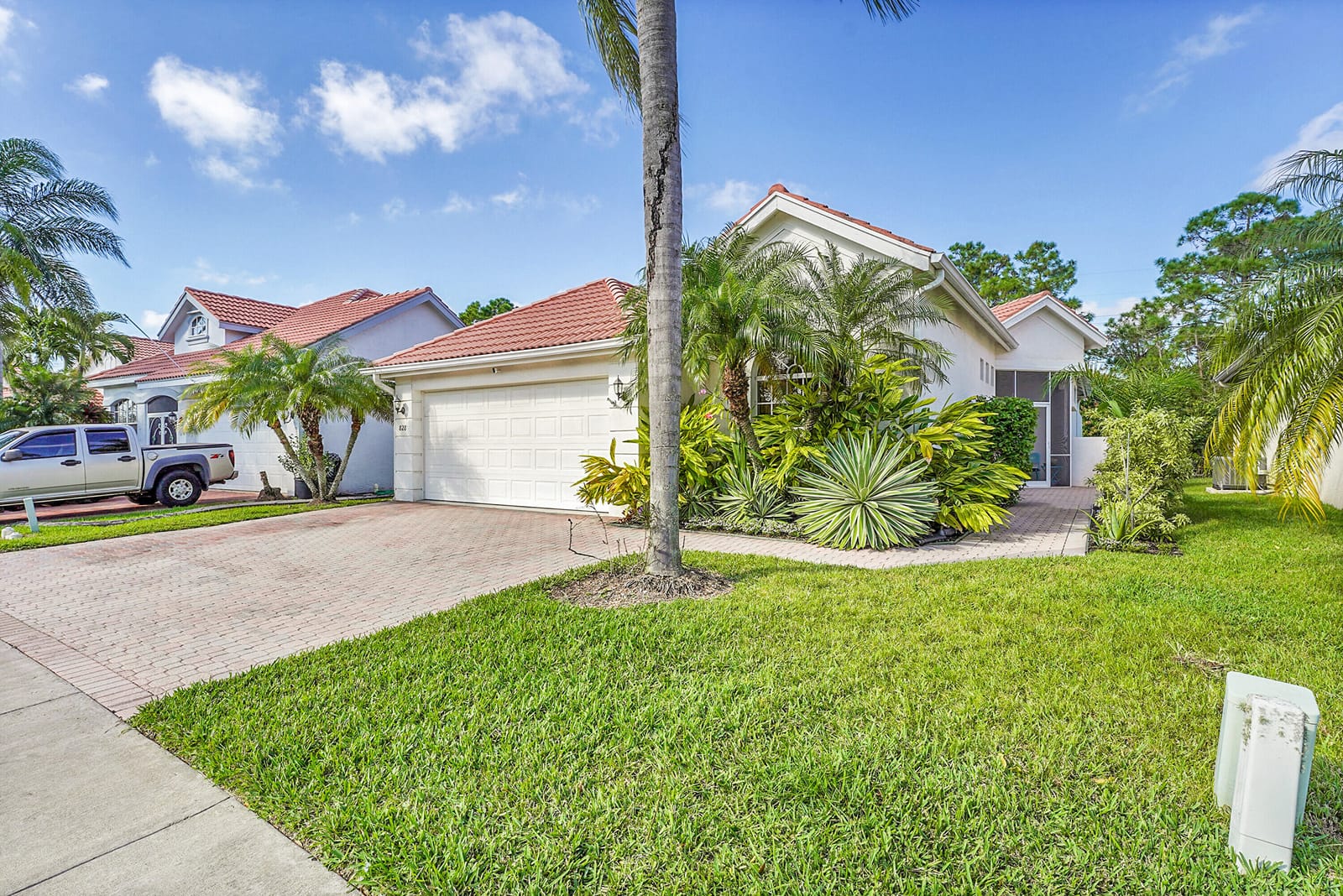 828 SW Munjack Circle, Port St. Lucie, FL 34986