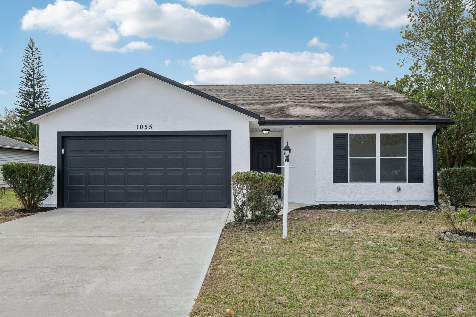 1055 9th Square, Vero Beach, FL 32960
