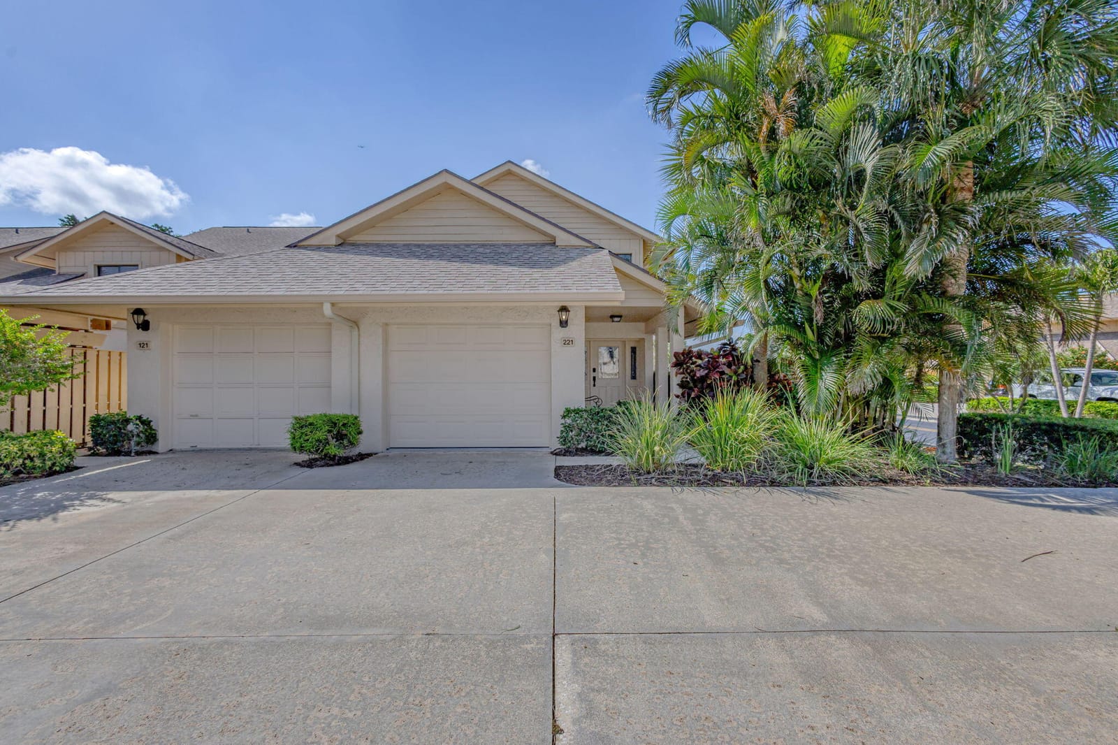 17110 Waterbend 221 Drive 221, Jupiter, FL 33477 photo 2