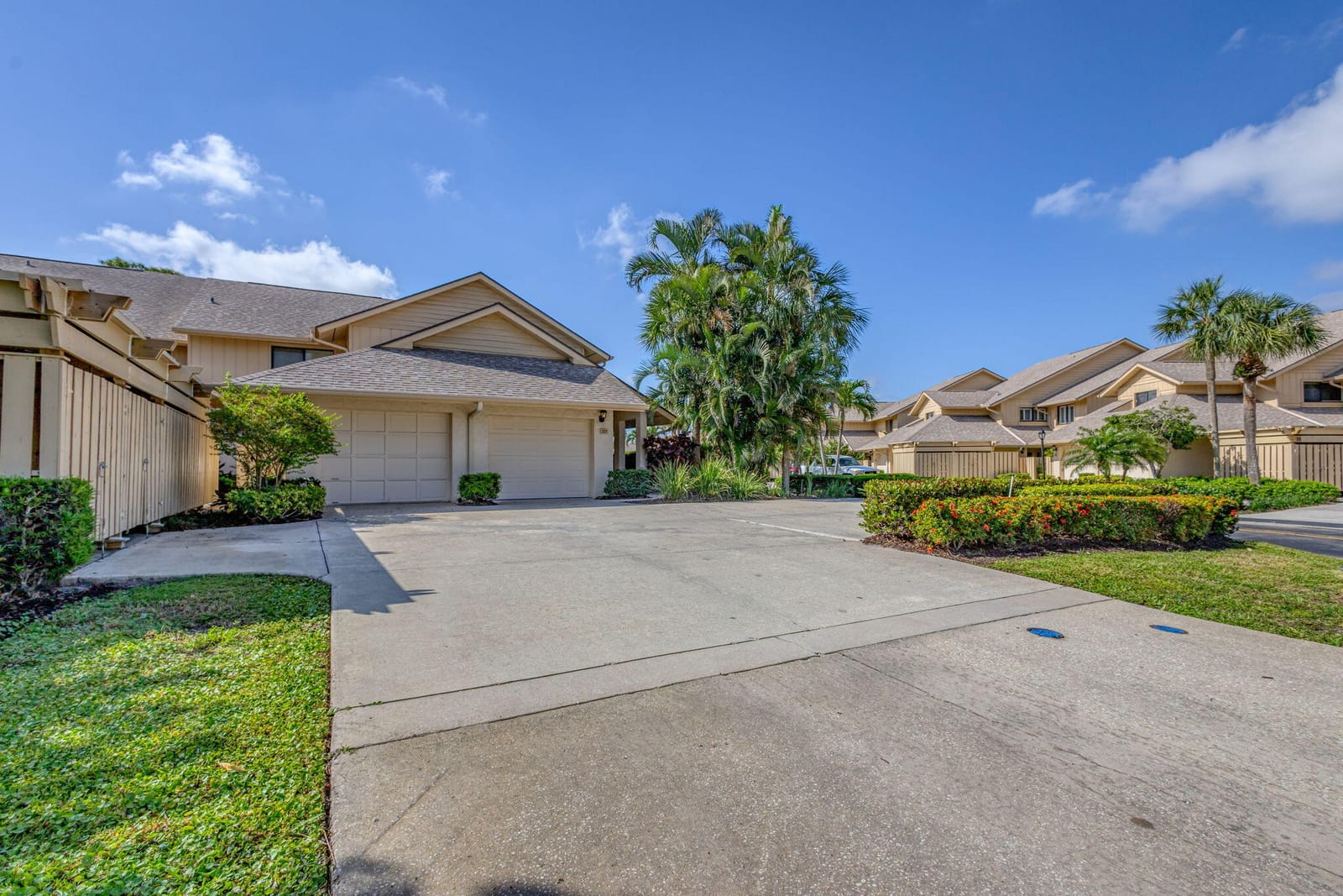 17110 Waterbend 221 Drive 221, Jupiter, FL 33477 photo 3