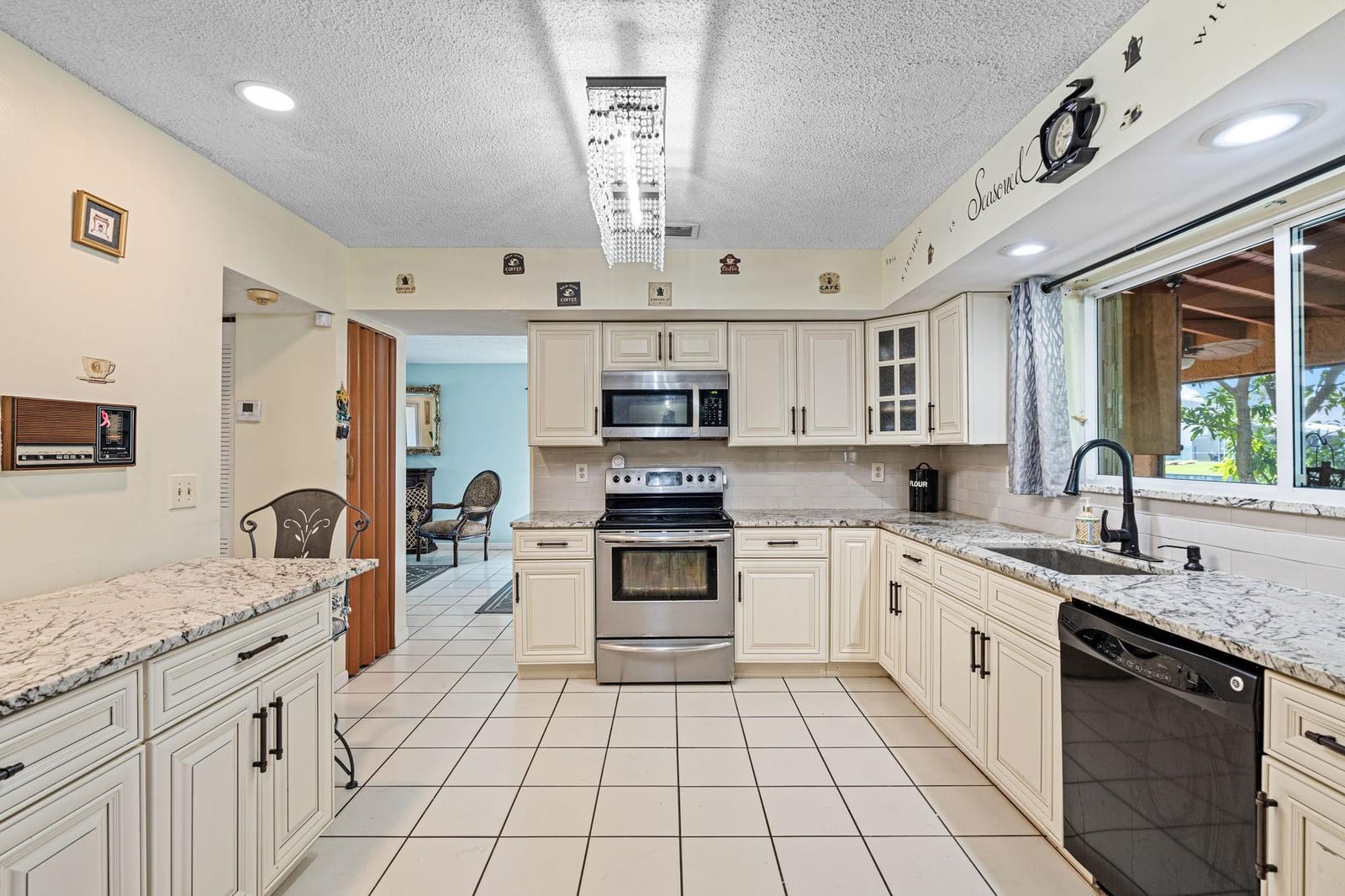 9570 Glacier Street — photo 12