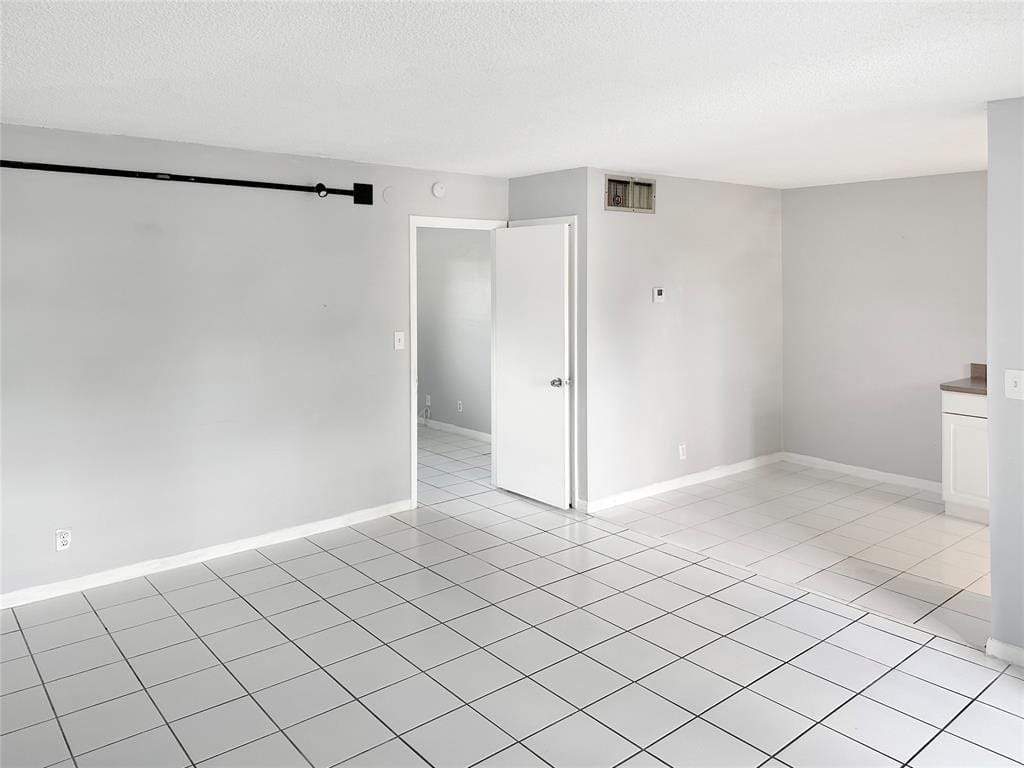 900 NE 26th Street 6 — photo 5
